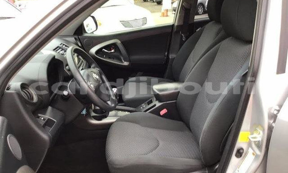 Acheter Occasion Voiture Toyota RAV4 Gris à Alaili Dadda, Obock Acheter Occasion Voiture Toyota RAV4 Gris à Alaili Dadda, Obock