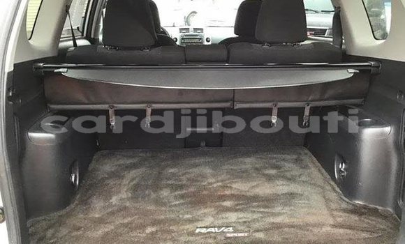 Acheter Occasion Voiture Toyota RAV4 Gris à Alaili Dadda, Obock Acheter Occasion Voiture Toyota RAV4 Gris à Alaili Dadda, Obock