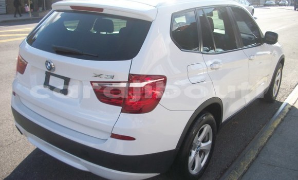 Acheter Occasion Voiture BMW X3 Blanc à 'Ali Sabieh, Ali Sabieh Region Acheter Occasion Voiture BMW X3 Blanc à 'Ali Sabieh, Ali Sabieh Region