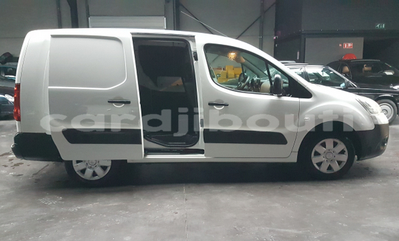 Acheter Occasion Utilitaire Citroen Berlingo Blanc à Dorra, Tadjourah Acheter Occasion Utilitaire Citroen Berlingo Blanc à Dorra, Tadjourah