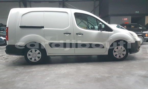 Acheter Occasion Utilitaire Citroen Berlingo Blanc à Dorra, Tadjourah Acheter Occasion Utilitaire Citroen Berlingo Blanc à Dorra, Tadjourah