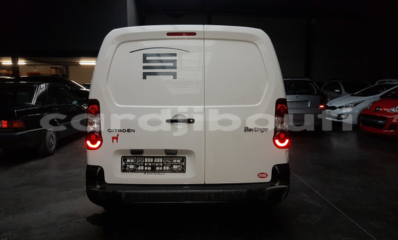 Acheter Occasion Utilitaire Citroen Berlingo Blanc à Dorra, Tadjourah Acheter Occasion Utilitaire Citroen Berlingo Blanc à Dorra, Tadjourah