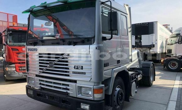 Acheter Occasion Utilitaire Volvo F4 Gris à Galafi, Dikhil Acheter Occasion Utilitaire Volvo F4 Gris à Galafi, Dikhil