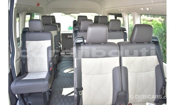 Acheter Import Voiture Toyota Hiace Blanc à Import - Dubai, Ali Sabieh Region Acheter Import Voiture Toyota Hiace Blanc à Import - Dubai, Ali Sabieh Region