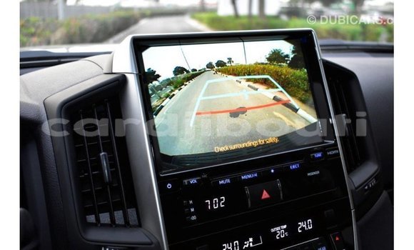 Acheter Import Voiture Toyota Land Cruiser Noir à Import - Dubai, Ali Sabieh Region Acheter Import Voiture Toyota Land Cruiser Noir à Import - Dubai, Ali Sabieh Region