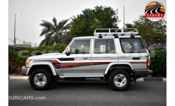 Acheter Import Voiture Toyota Land Cruiser Autre à Import - Dubai, Ali Sabieh Region Acheter Import Voiture Toyota Land Cruiser Autre à Import - Dubai, Ali Sabieh Region