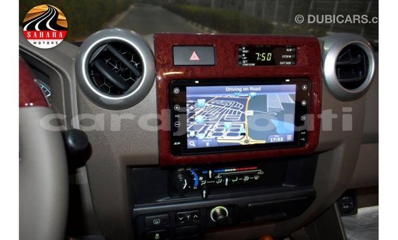 Acheter Import Voiture Toyota Land Cruiser Autre à Import - Dubai, Ali Sabieh Region Acheter Import Voiture Toyota Land Cruiser Autre à Import - Dubai, Ali Sabieh Region