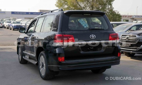 Acheter Import Voiture Toyota Land Cruiser Noir à Import - Dubai, Ali Sabieh Region Acheter Import Voiture Toyota Land Cruiser Noir à Import - Dubai, Ali Sabieh Region
