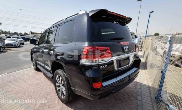 Acheter Import Voiture Toyota Land Cruiser Noir à Import - Dubai, Ali Sabieh Region Acheter Import Voiture Toyota Land Cruiser Noir à Import - Dubai, Ali Sabieh Region