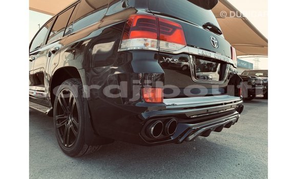 Acheter Import Voiture Toyota Land Cruiser Noir à Import - Dubai, Ali Sabieh Region Acheter Import Voiture Toyota Land Cruiser Noir à Import - Dubai, Ali Sabieh Region