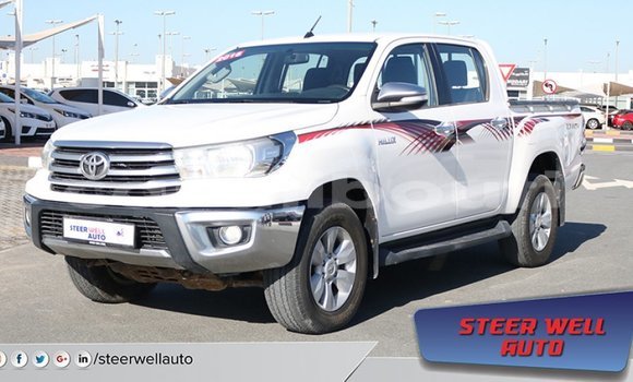 Acheter Import Voiture Toyota Hilux Blanc à Import - Dubai, Ali Sabieh Region Acheter Import Voiture Toyota Hilux Blanc à Import - Dubai, Ali Sabieh Region
