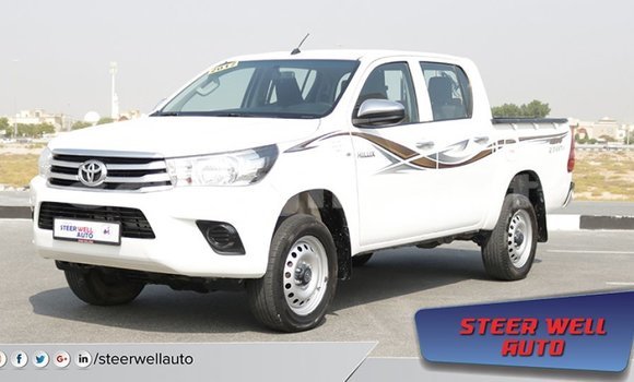 Acheter Import Voiture Toyota Hilux Blanc à Import - Dubai, Ali Sabieh Region Acheter Import Voiture Toyota Hilux Blanc à Import - Dubai, Ali Sabieh Region