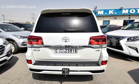 Buy Import Toyota Land Cruiser White Car in Import - Dubai in Ali Sabieh Region Buy Import Toyota Land Cruiser White Car in Import - Dubai in Ali Sabieh Region