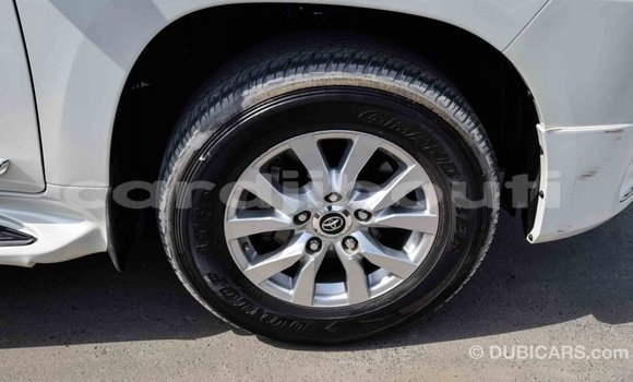 Buy Import Toyota Land Cruiser White Car in Import - Dubai in Ali Sabieh Region Buy Import Toyota Land Cruiser White Car in Import - Dubai in Ali Sabieh Region