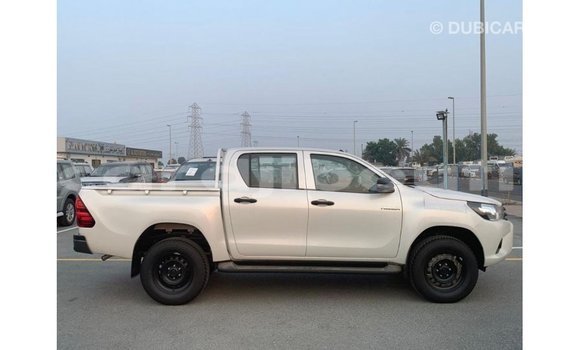 Acheter Import Voiture Toyota Hilux Blanc à Import - Dubai, Ali Sabieh Region Acheter Import Voiture Toyota Hilux Blanc à Import - Dubai, Ali Sabieh Region