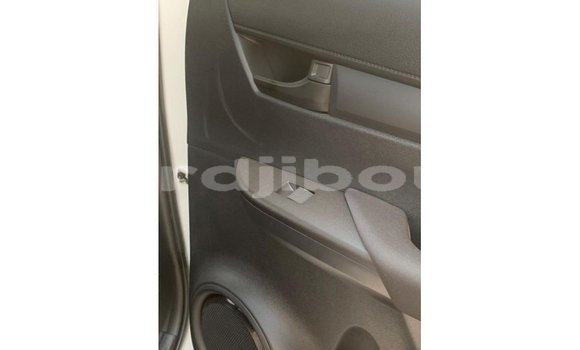 Acheter Import Voiture Toyota Hilux Blanc à Import - Dubai, Ali Sabieh Region Acheter Import Voiture Toyota Hilux Blanc à Import - Dubai, Ali Sabieh Region