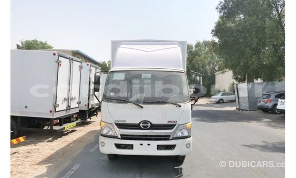 Buy Import Hino 300 Series White Truck in Import - Dubai in Ali Sabieh Region Buy Import Hino 300 Series White Truck in Import - Dubai in Ali Sabieh Region