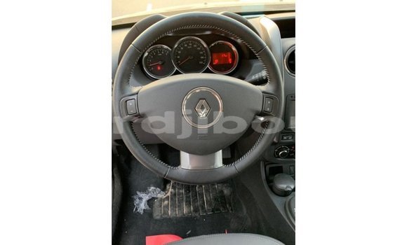 Acheter Import Voiture Renault Duster Noir à Import - Dubai, Ali Sabieh Region Acheter Import Voiture Renault Duster Noir à Import - Dubai, Ali Sabieh Region