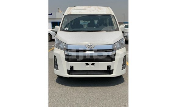 Acheter Import Voiture Toyota Hiace Blanc à Import - Dubai, Ali Sabieh Region Acheter Import Voiture Toyota Hiace Blanc à Import - Dubai, Ali Sabieh Region