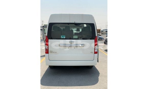 Acheter Import Voiture Toyota Hiace Blanc à Import - Dubai, Ali Sabieh Region Acheter Import Voiture Toyota Hiace Blanc à Import - Dubai, Ali Sabieh Region