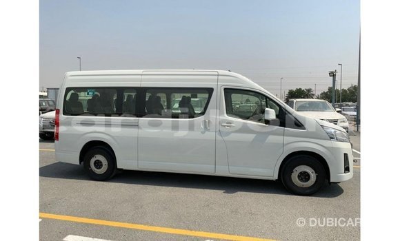 Acheter Import Voiture Toyota Hiace Blanc à Import - Dubai, Ali Sabieh Region Acheter Import Voiture Toyota Hiace Blanc à Import - Dubai, Ali Sabieh Region
