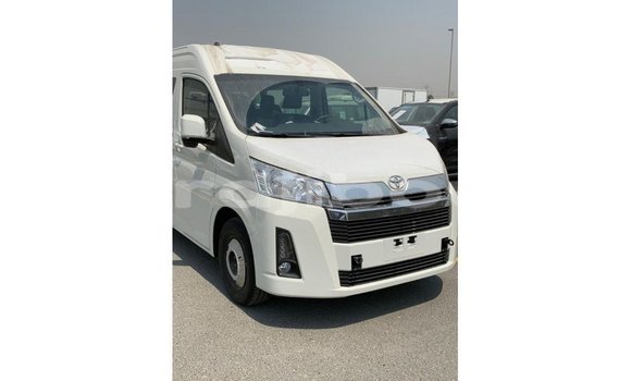 Acheter Import Voiture Toyota Hiace Blanc à Import - Dubai, Ali Sabieh Region Acheter Import Voiture Toyota Hiace Blanc à Import - Dubai, Ali Sabieh Region