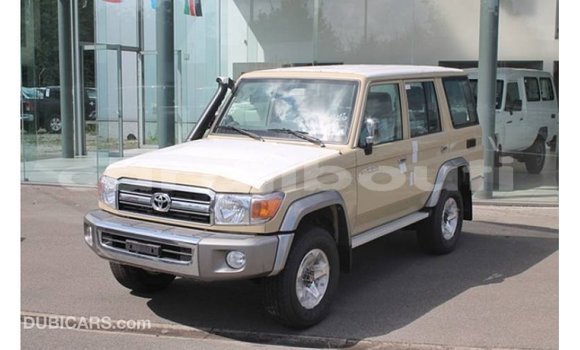Acheter Import Voiture Toyota Land Cruiser Beige à Import - Dubai, Ali Sabieh Region Acheter Import Voiture Toyota Land Cruiser Beige à Import - Dubai, Ali Sabieh Region
