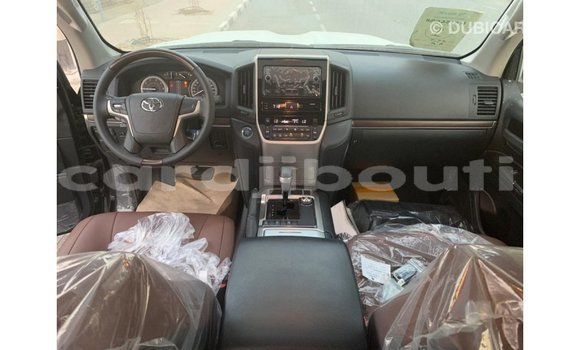 Acheter Import Voiture Toyota Land Cruiser Noir à Import - Dubai, Ali Sabieh Region Acheter Import Voiture Toyota Land Cruiser Noir à Import - Dubai, Ali Sabieh Region