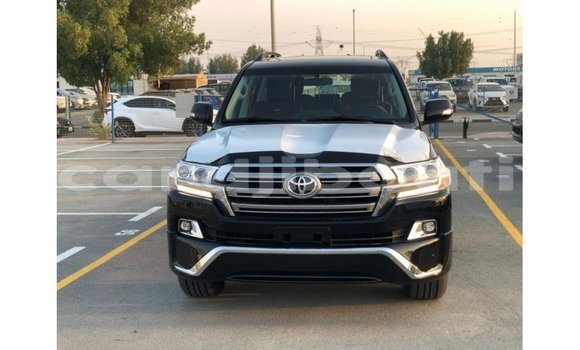 Acheter Import Voiture Toyota Land Cruiser Noir à Import - Dubai, Ali Sabieh Region Acheter Import Voiture Toyota Land Cruiser Noir à Import - Dubai, Ali Sabieh Region