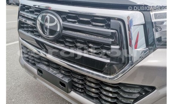 Acheter Import Voiture Toyota Hilux Marron à Import - Dubai, Ali Sabieh Region Acheter Import Voiture Toyota Hilux Marron à Import - Dubai, Ali Sabieh Region