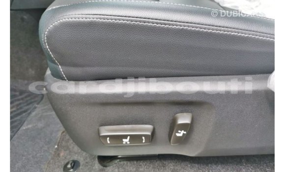 Acheter Import Voiture Toyota Hilux Marron à Import - Dubai, Ali Sabieh Region Acheter Import Voiture Toyota Hilux Marron à Import - Dubai, Ali Sabieh Region