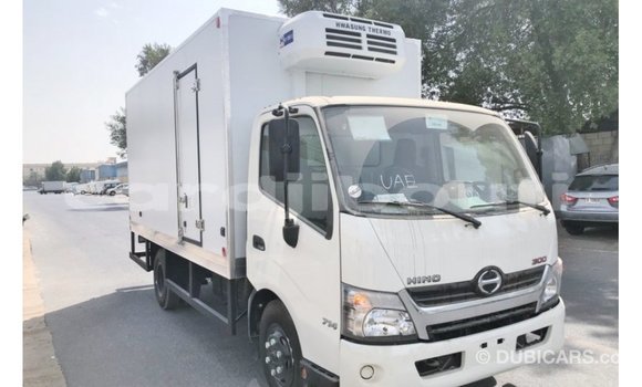 Buy Import Hino 300 Series White Truck in Import - Dubai in Ali Sabieh Region Buy Import Hino 300 Series White Truck in Import - Dubai in Ali Sabieh Region