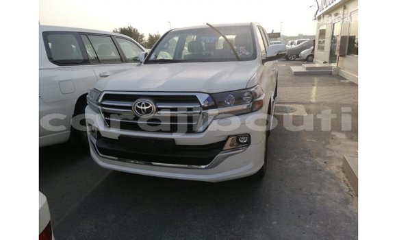 Buy Import Toyota Land Cruiser White Car in Import - Dubai in Ali Sabieh Region Buy Import Toyota Land Cruiser White Car in Import - Dubai in Ali Sabieh Region