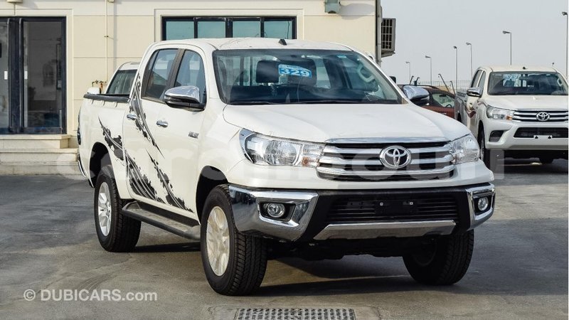 Big with watermark toyota hilux ali sabieh region import dubai 2040