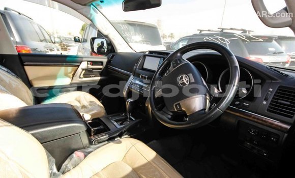 Buy Import Toyota Land Cruiser Black Car in Import - Dubai in Ali Sabieh Region Buy Import Toyota Land Cruiser Black Car in Import - Dubai in Ali Sabieh Region