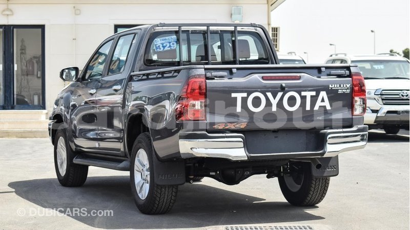 Big with watermark toyota hilux ali sabieh region import dubai 2043