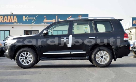 Acheter Import Voiture Toyota Land Cruiser Noir à Import - Dubai, Ali Sabieh Region Acheter Import Voiture Toyota Land Cruiser Noir à Import - Dubai, Ali Sabieh Region