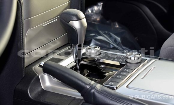 Acheter Import Voiture Toyota Land Cruiser Noir à Import - Dubai, Ali Sabieh Region Acheter Import Voiture Toyota Land Cruiser Noir à Import - Dubai, Ali Sabieh Region