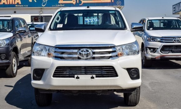 Acheter Import Voiture Toyota Hilux Blanc à Import - Dubai, Ali Sabieh Region Acheter Import Voiture Toyota Hilux Blanc à Import - Dubai, Ali Sabieh Region
