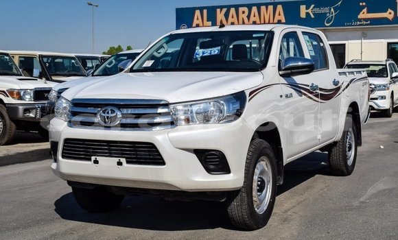 Acheter Import Voiture Toyota Hilux Blanc à Import - Dubai, Ali Sabieh Region Acheter Import Voiture Toyota Hilux Blanc à Import - Dubai, Ali Sabieh Region