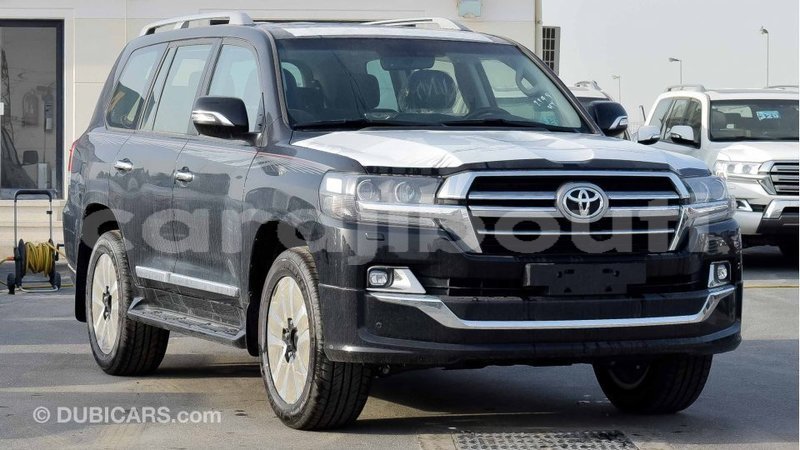 Big with watermark toyota land cruiser ali sabieh region import dubai 2049