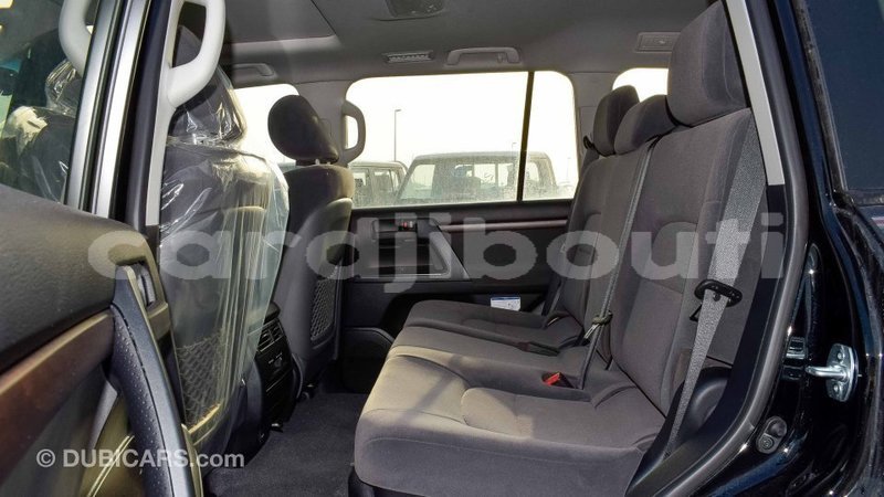 Big with watermark toyota land cruiser ali sabieh region import dubai 2049