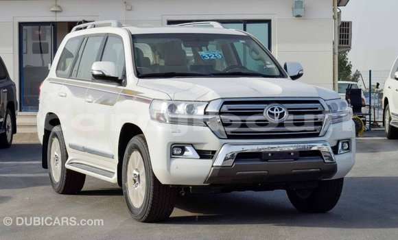 Acheter Import Voiture Toyota Land Cruiser Blanc à Import - Dubai, Ali Sabieh Region Acheter Import Voiture Toyota Land Cruiser Blanc à Import - Dubai, Ali Sabieh Region