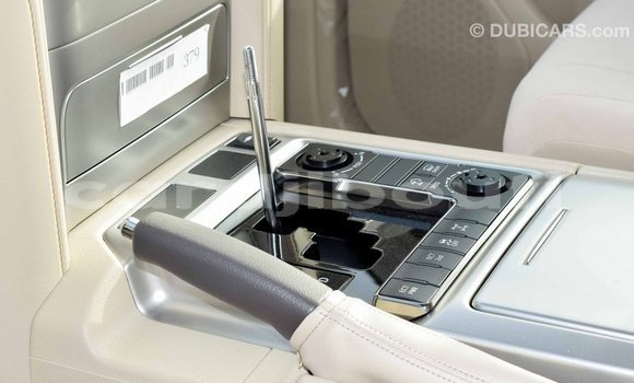 Acheter Import Voiture Toyota Land Cruiser Blanc à Import - Dubai, Ali Sabieh Region Acheter Import Voiture Toyota Land Cruiser Blanc à Import - Dubai, Ali Sabieh Region