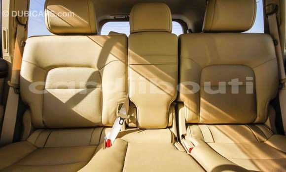 Buy Import Toyota Land Cruiser White Car in Import - Dubai in Ali Sabieh Region Buy Import Toyota Land Cruiser White Car in Import - Dubai in Ali Sabieh Region