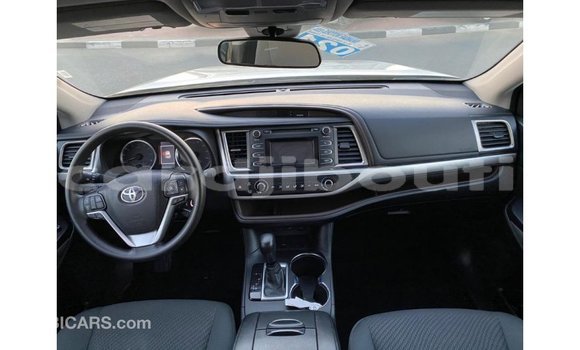 Buy Import Toyota Highlander Other Car in Import - Dubai in Ali Sabieh Region Buy Import Toyota Highlander Other Car in Import - Dubai in Ali Sabieh Region