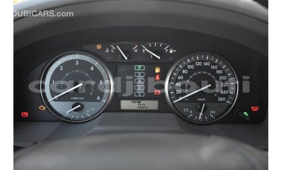 Acheter Import Voiture Toyota Land Cruiser Blanc à Import - Dubai, Ali Sabieh Region Acheter Import Voiture Toyota Land Cruiser Blanc à Import - Dubai, Ali Sabieh Region