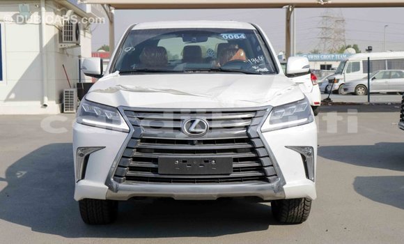 Acheter Import Voiture Lexus LX Blanc à Import - Dubai, Ali Sabieh Region Acheter Import Voiture Lexus LX Blanc à Import - Dubai, Ali Sabieh Region