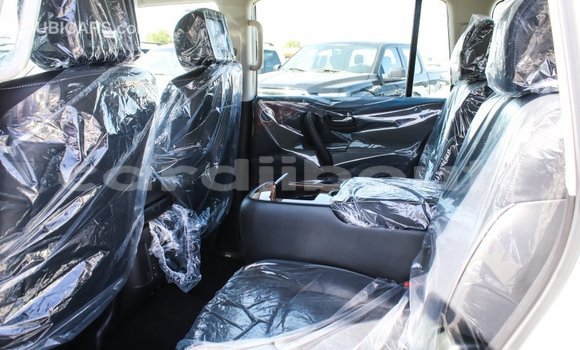 Acheter Import Voiture Infiniti Q Blanc à Import - Dubai, Ali Sabieh Region Acheter Import Voiture Infiniti Q Blanc à Import - Dubai, Ali Sabieh Region