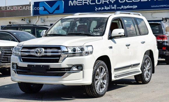 Acheter Import Voiture Toyota Land Cruiser Blanc à Import - Dubai, Ali Sabieh Region Acheter Import Voiture Toyota Land Cruiser Blanc à Import - Dubai, Ali Sabieh Region
